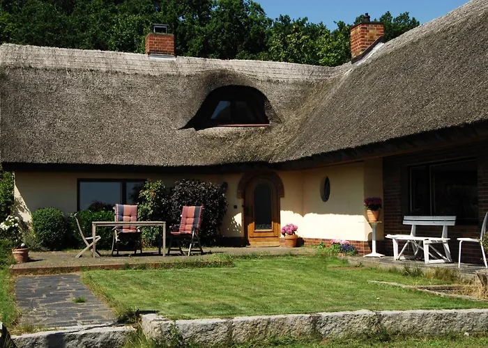 Wg Bernstein - Reetdachhaus - Ruhe Und Seeblick Lägenhet *