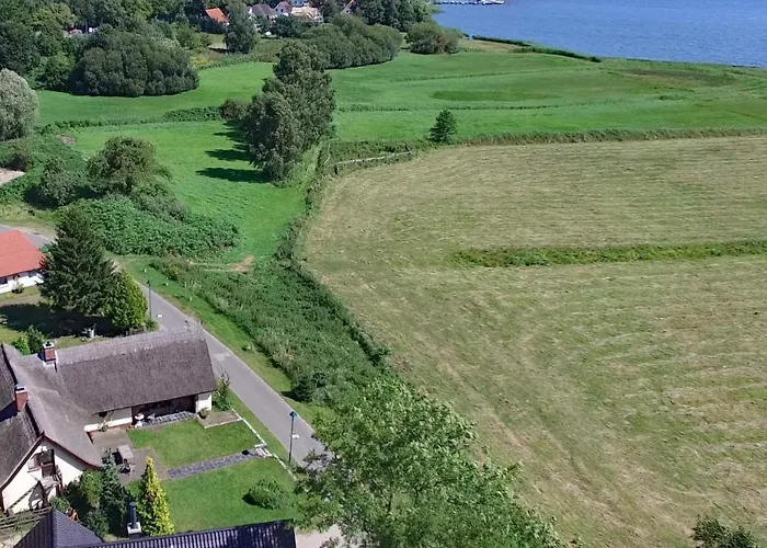 Lägenhet Wg Bernstein - Reetdachhaus - Ruhe Und Seeblick Sellin (Rugen)