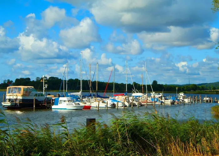 Wg Bernstein - Reetdachhaus - Ruhe Und Seeblick Apartament